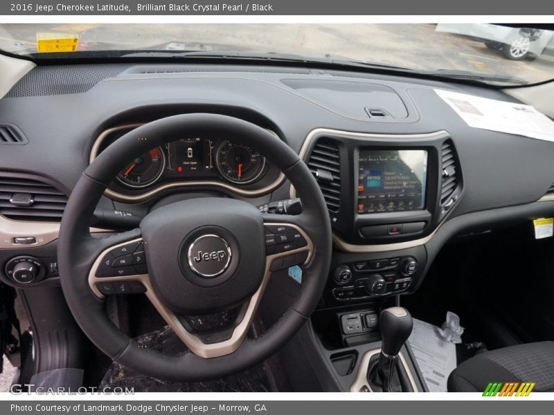Brilliant Black Crystal Pearl / Black 2016 Jeep Cherokee Latitude