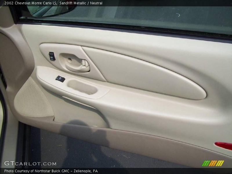Sandrift Metallic / Neutral 2002 Chevrolet Monte Carlo LS