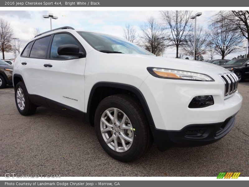 Bright White / Black 2016 Jeep Cherokee Sport 4x4