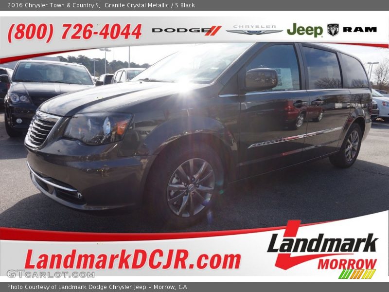 Granite Crystal Metallic / S Black 2016 Chrysler Town & Country S