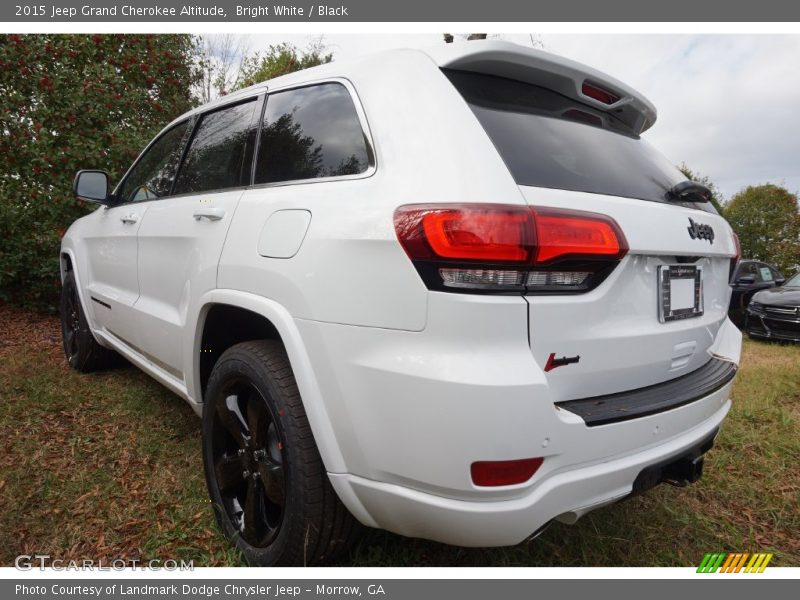 Bright White / Black 2015 Jeep Grand Cherokee Altitude