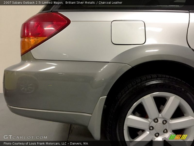 Brilliant Silver Metallic / Charcoal Leather 2007 Subaru Outback 2.5i Limited Wagon