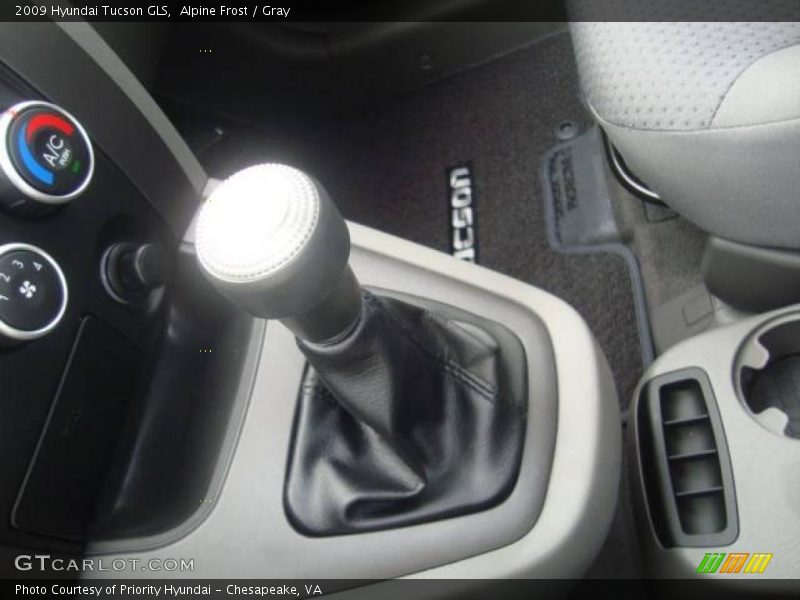 Alpine Frost / Gray 2009 Hyundai Tucson GLS