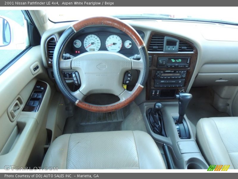 Aspen White Pearlglow / Beige 2001 Nissan Pathfinder LE 4x4