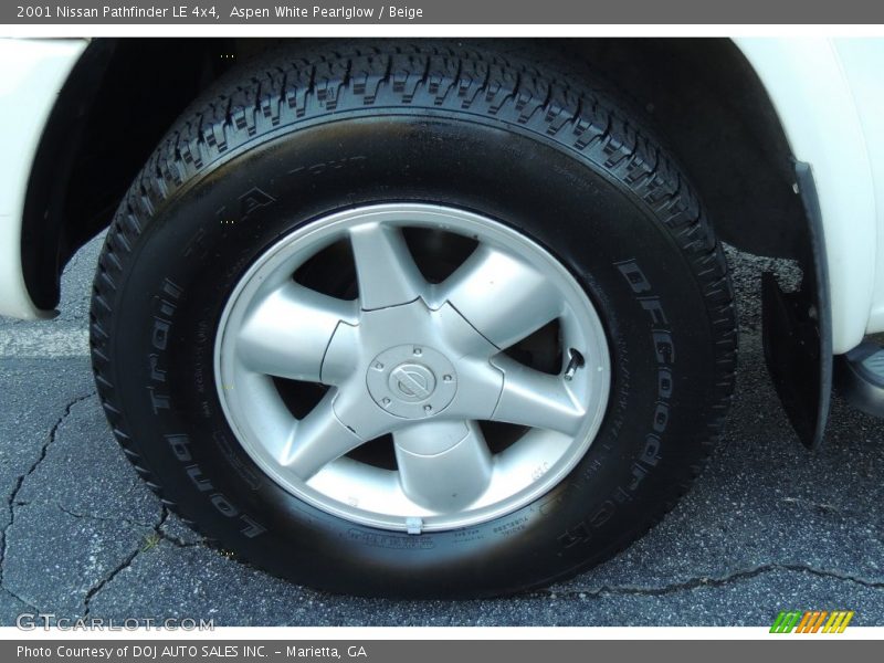 Aspen White Pearlglow / Beige 2001 Nissan Pathfinder LE 4x4