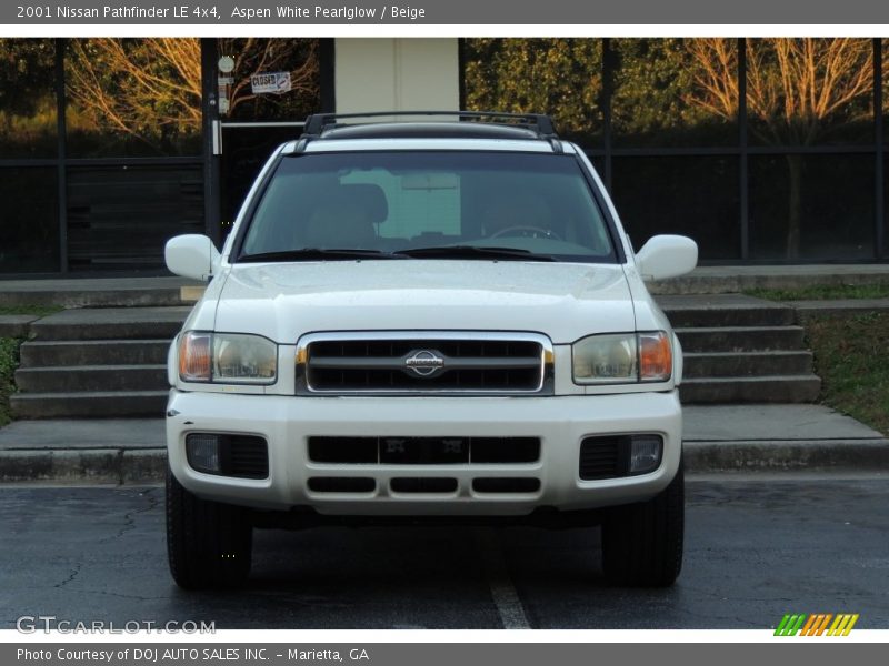 Aspen White Pearlglow / Beige 2001 Nissan Pathfinder LE 4x4