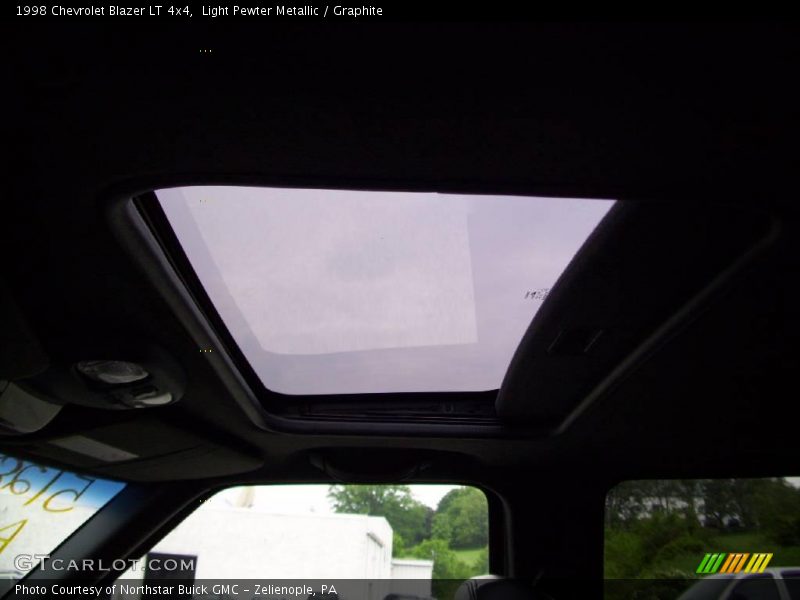 Light Pewter Metallic / Graphite 1998 Chevrolet Blazer LT 4x4