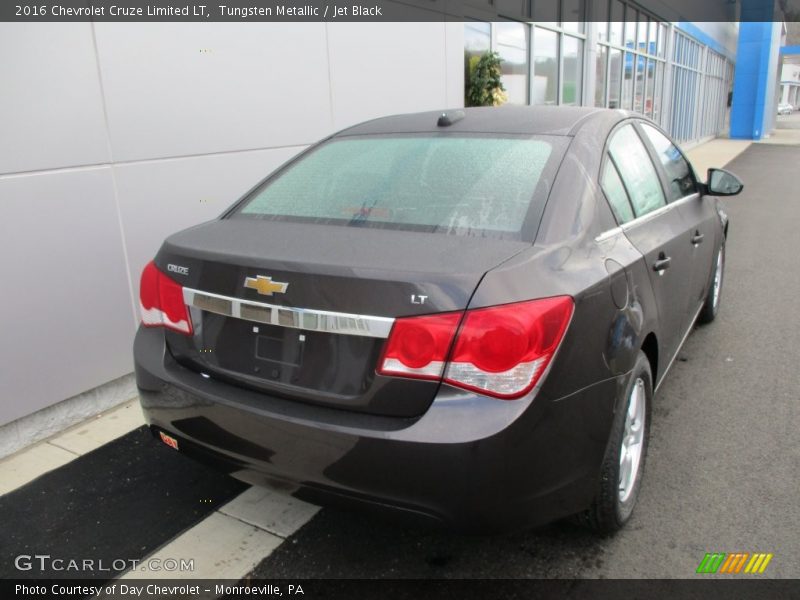 Tungsten Metallic / Jet Black 2016 Chevrolet Cruze Limited LT