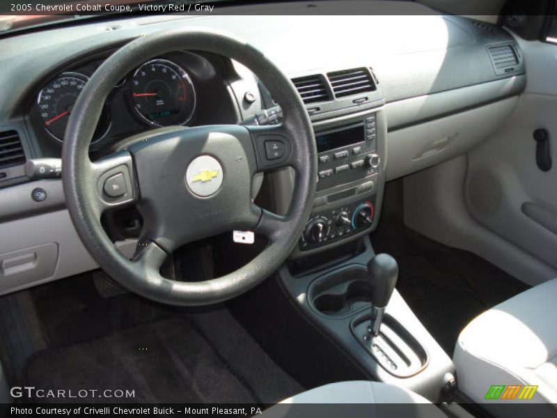 Victory Red / Gray 2005 Chevrolet Cobalt Coupe