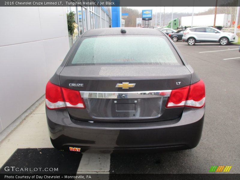 Tungsten Metallic / Jet Black 2016 Chevrolet Cruze Limited LT