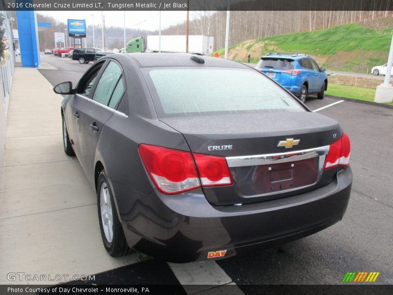 Tungsten Metallic / Jet Black 2016 Chevrolet Cruze Limited LT