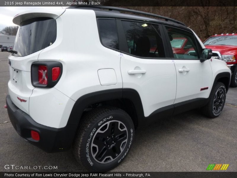 Alpine White / Black 2016 Jeep Renegade Limited 4x4
