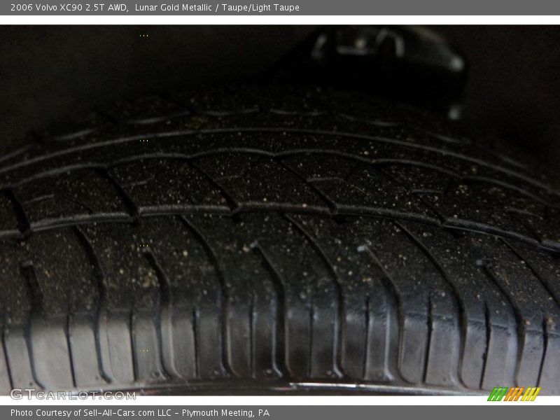 Lunar Gold Metallic / Taupe/Light Taupe 2006 Volvo XC90 2.5T AWD