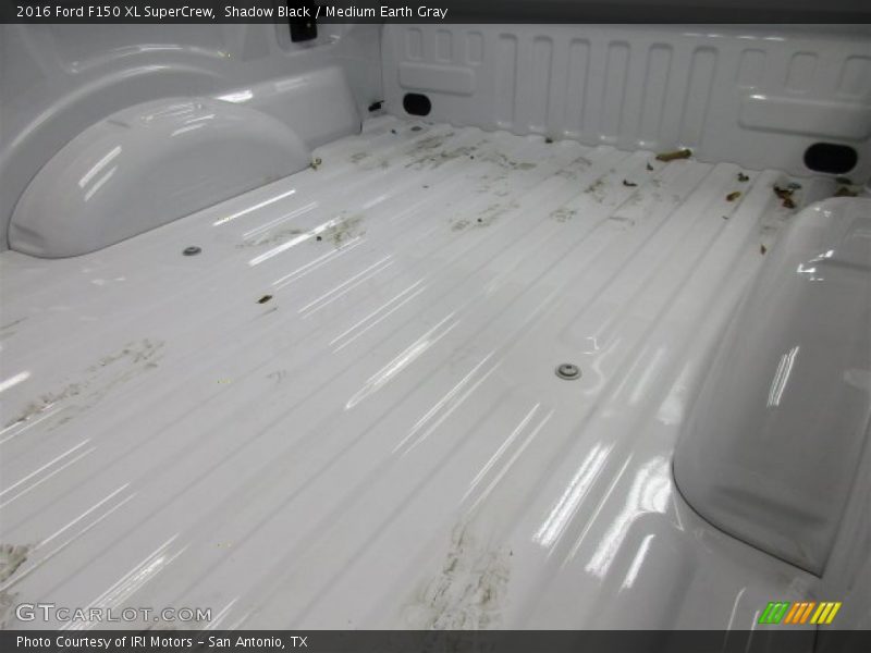 Shadow Black / Medium Earth Gray 2016 Ford F150 XL SuperCrew
