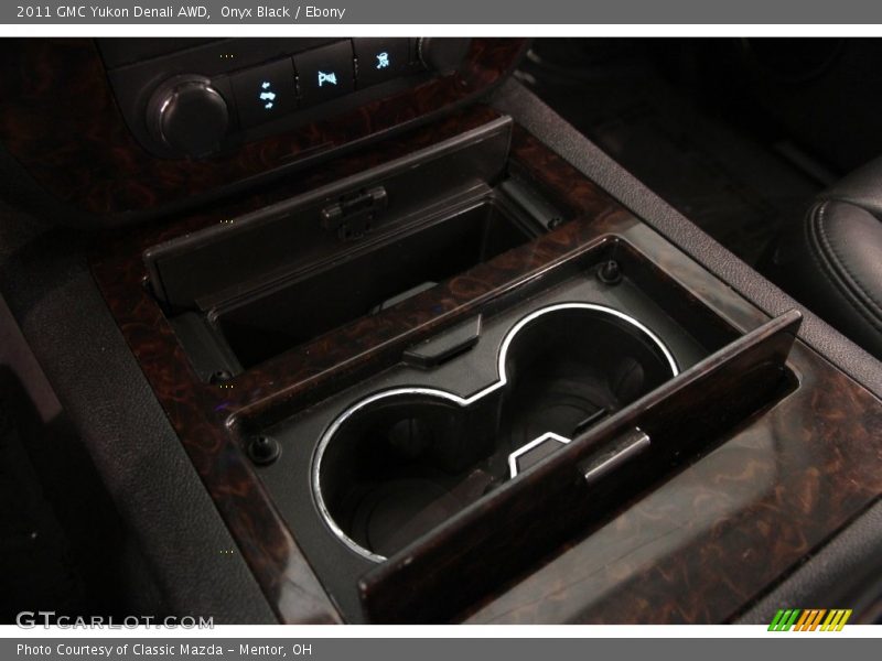 Onyx Black / Ebony 2011 GMC Yukon Denali AWD