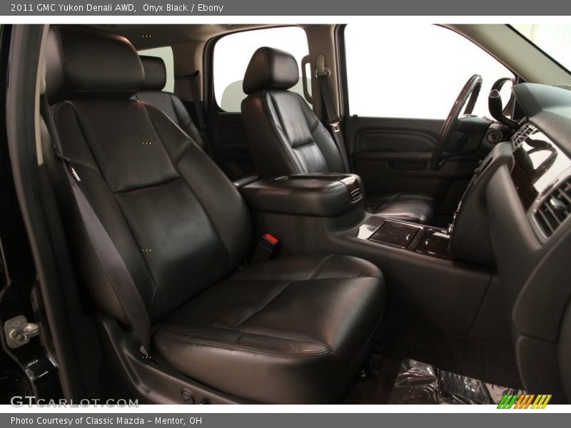 Onyx Black / Ebony 2011 GMC Yukon Denali AWD