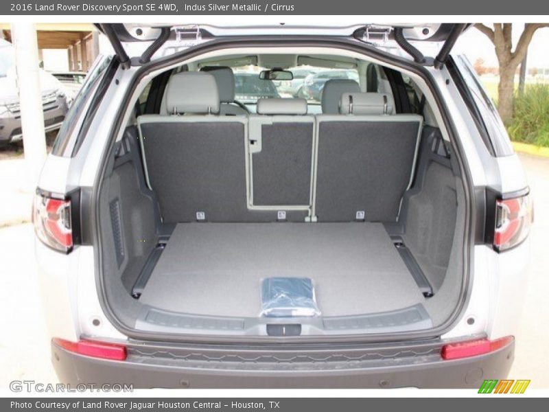 Indus Silver Metallic / Cirrus 2016 Land Rover Discovery Sport SE 4WD