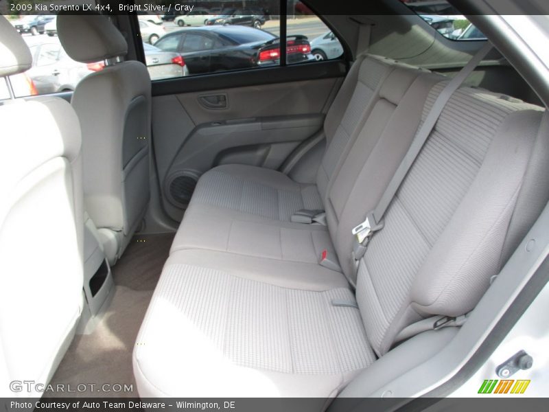 Bright Silver / Gray 2009 Kia Sorento LX 4x4