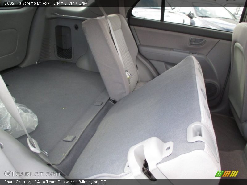 Bright Silver / Gray 2009 Kia Sorento LX 4x4