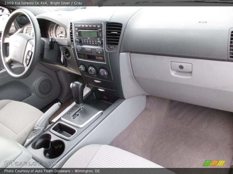 Bright Silver / Gray 2009 Kia Sorento LX 4x4