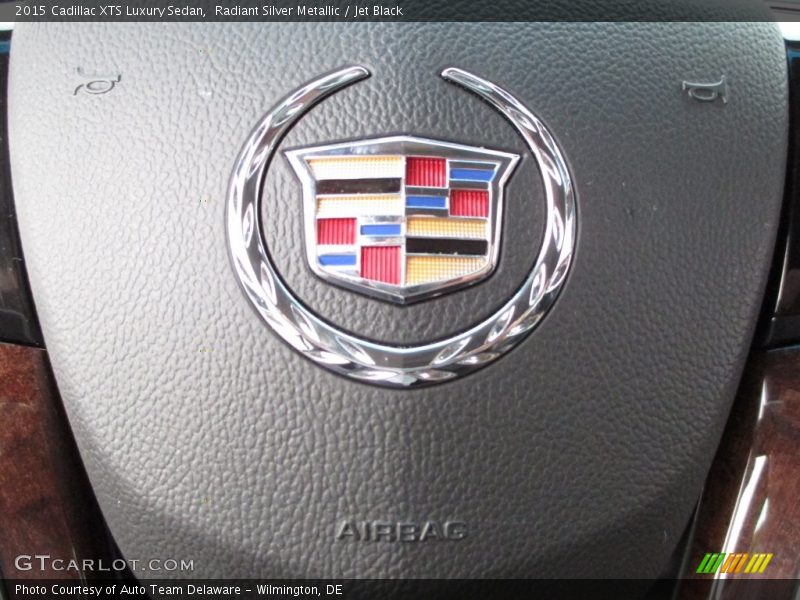 Radiant Silver Metallic / Jet Black 2015 Cadillac XTS Luxury Sedan