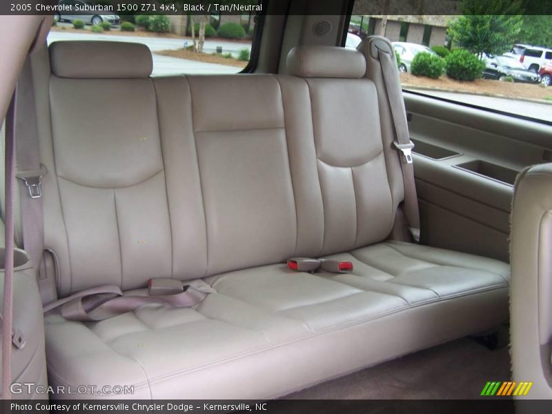 Black / Tan/Neutral 2005 Chevrolet Suburban 1500 Z71 4x4