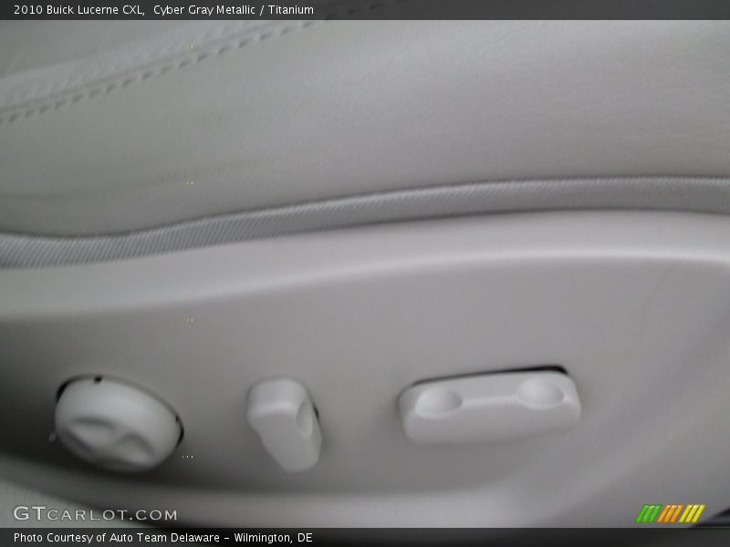 Cyber Gray Metallic / Titanium 2010 Buick Lucerne CXL