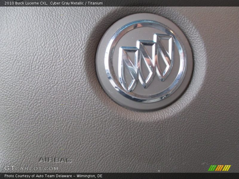Cyber Gray Metallic / Titanium 2010 Buick Lucerne CXL