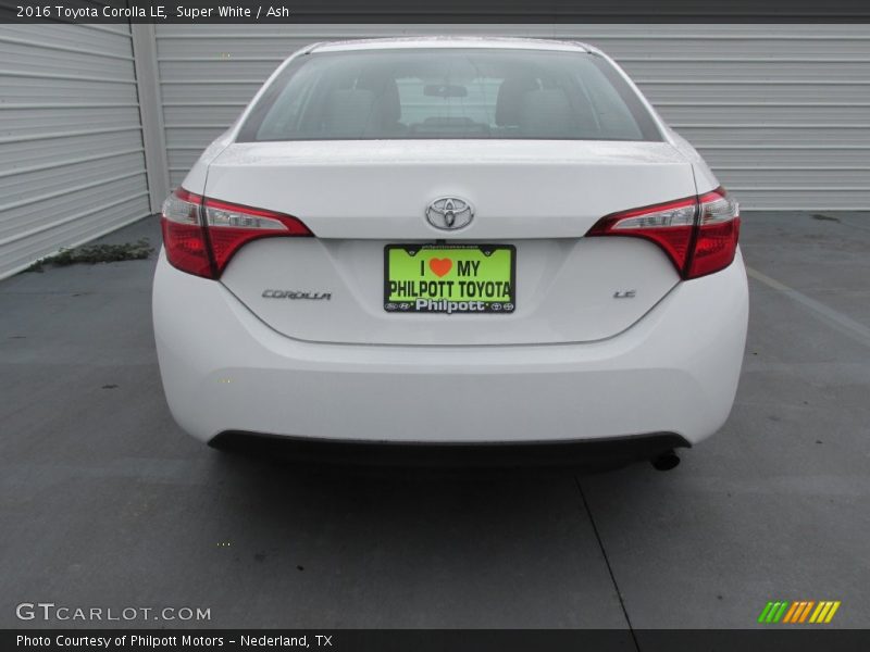 Super White / Ash 2016 Toyota Corolla LE