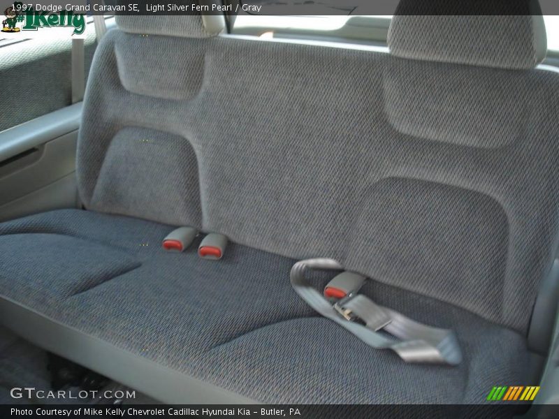Light Silver Fern Pearl / Gray 1997 Dodge Grand Caravan SE