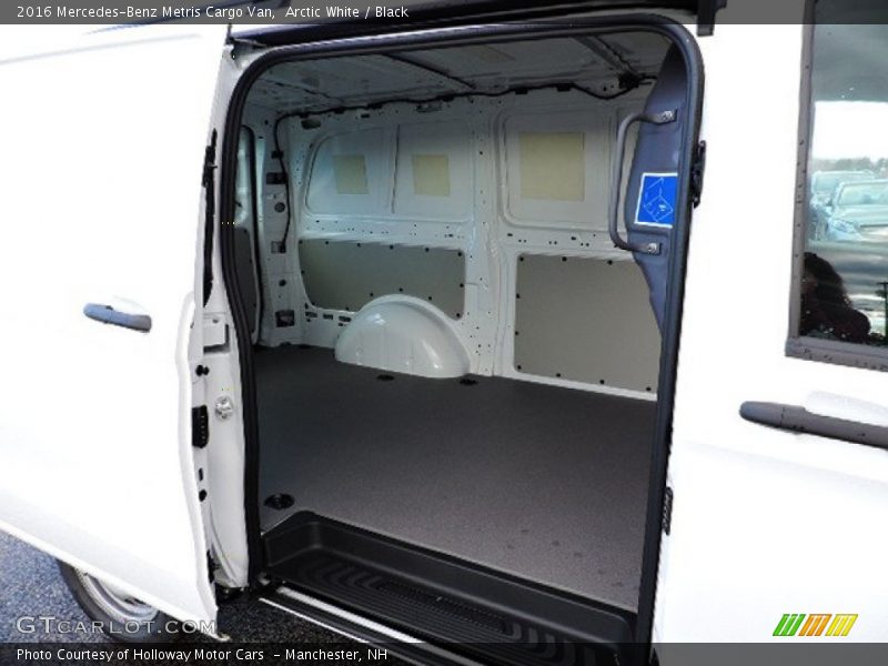Arctic White / Black 2016 Mercedes-Benz Metris Cargo Van