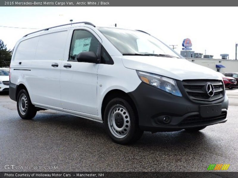 Front 3/4 View of 2016 Metris Cargo Van