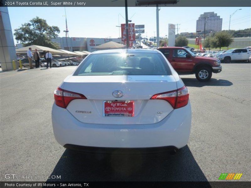 Super White / Ivory 2014 Toyota Corolla LE