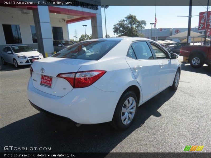 Super White / Ivory 2014 Toyota Corolla LE