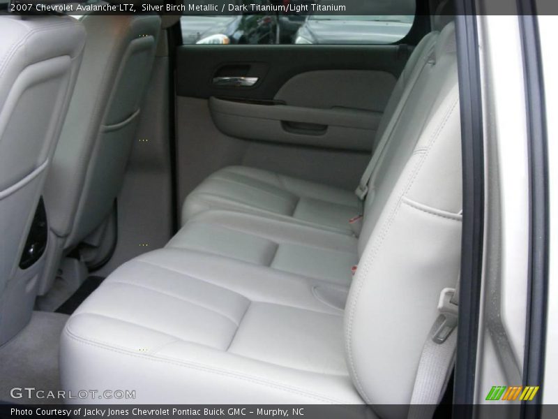 Silver Birch Metallic / Dark Titanium/Light Titanium 2007 Chevrolet Avalanche LTZ
