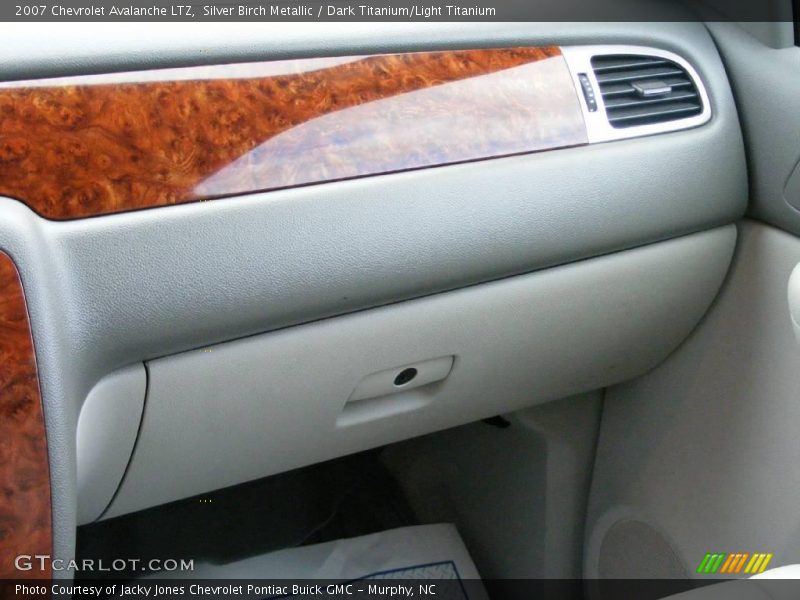 Silver Birch Metallic / Dark Titanium/Light Titanium 2007 Chevrolet Avalanche LTZ