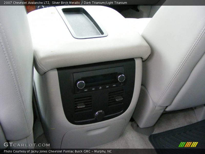 Silver Birch Metallic / Dark Titanium/Light Titanium 2007 Chevrolet Avalanche LTZ