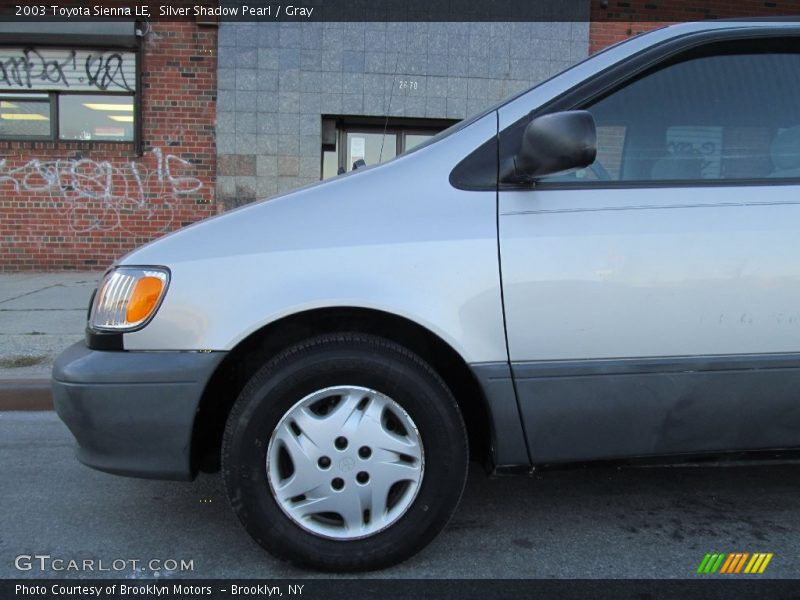 Silver Shadow Pearl / Gray 2003 Toyota Sienna LE