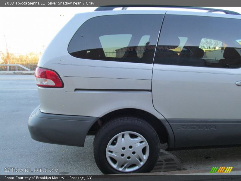 Silver Shadow Pearl / Gray 2003 Toyota Sienna LE