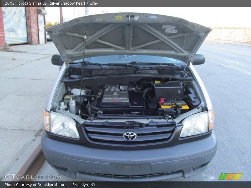 Silver Shadow Pearl / Gray 2003 Toyota Sienna LE