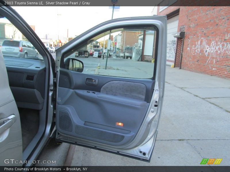 Silver Shadow Pearl / Gray 2003 Toyota Sienna LE