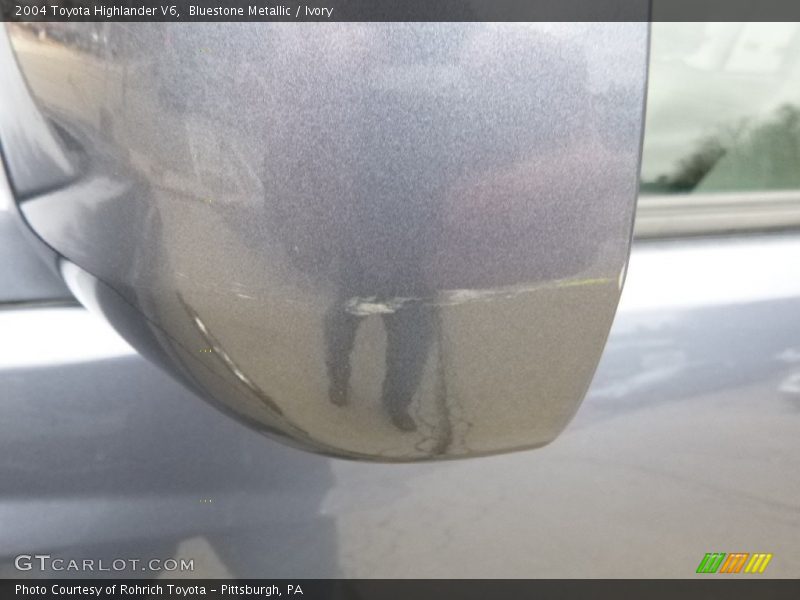 Bluestone Metallic / Ivory 2004 Toyota Highlander V6
