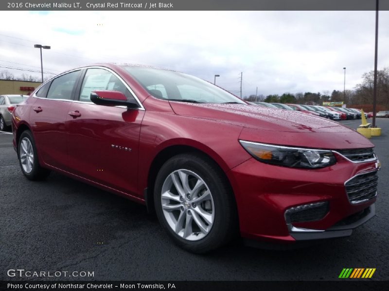 Front 3/4 View of 2016 Malibu LT