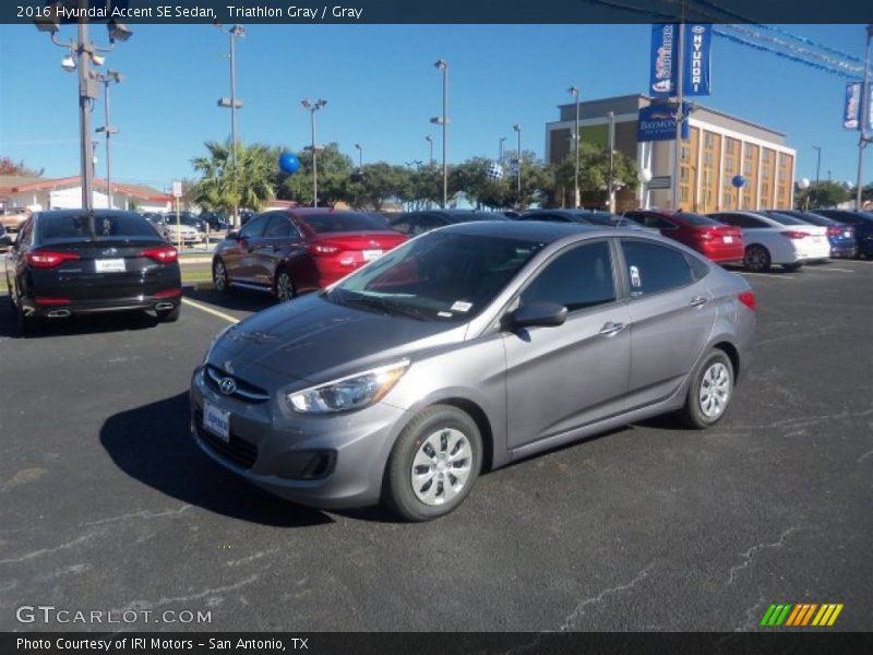 Triathlon Gray / Gray 2016 Hyundai Accent SE Sedan