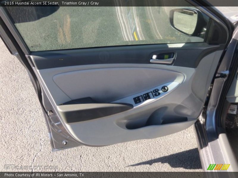 Triathlon Gray / Gray 2016 Hyundai Accent SE Sedan
