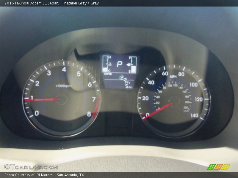 Triathlon Gray / Gray 2016 Hyundai Accent SE Sedan
