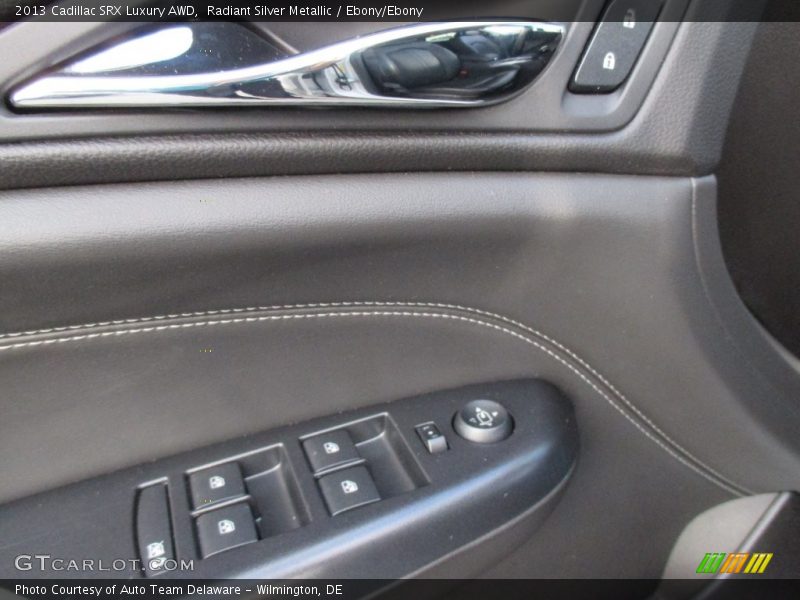 Radiant Silver Metallic / Ebony/Ebony 2013 Cadillac SRX Luxury AWD