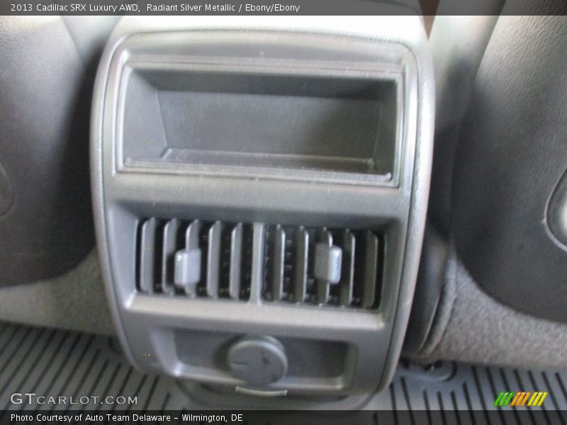 Radiant Silver Metallic / Ebony/Ebony 2013 Cadillac SRX Luxury AWD