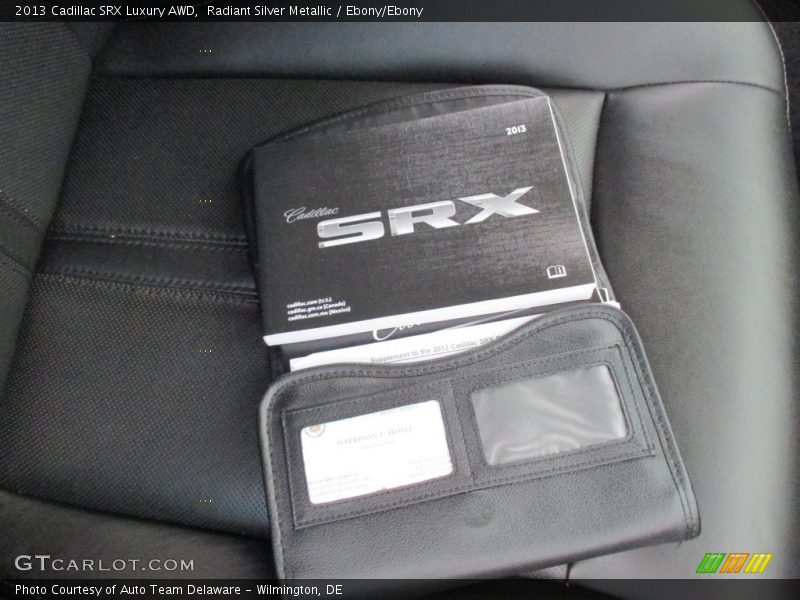 Radiant Silver Metallic / Ebony/Ebony 2013 Cadillac SRX Luxury AWD