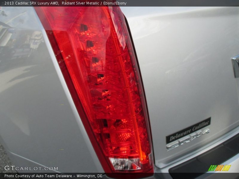 Radiant Silver Metallic / Ebony/Ebony 2013 Cadillac SRX Luxury AWD